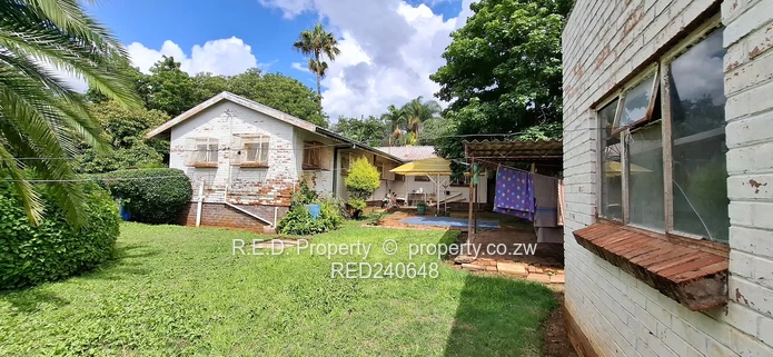 Add Your Touch to a Well-Positioned Family Home In Ilanda