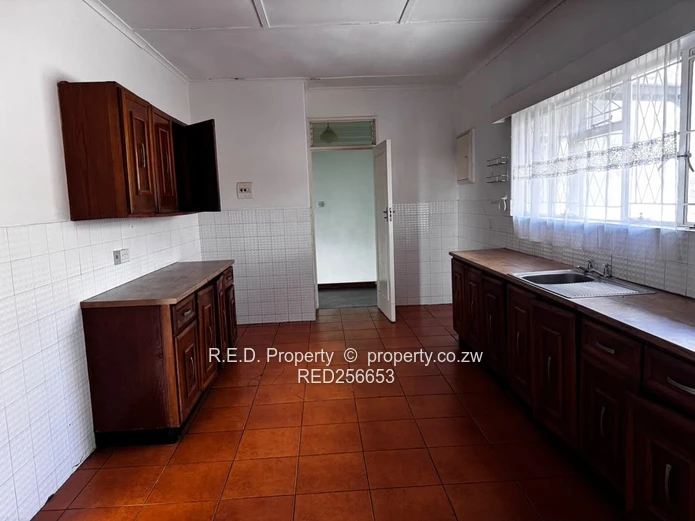 3 bedroom home to Rent in Burnside!