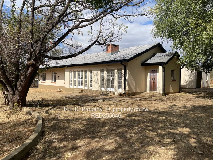 Family Home to Rent in Matsheumhlope