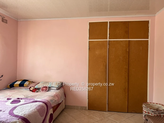 A spacious family home In New Parklands!