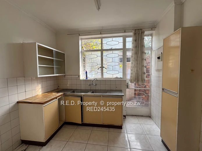 Comfortable Double-Storey Living In Ascot!