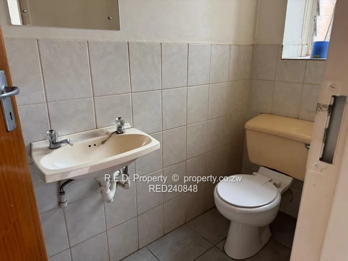 Double-Storey 2-Bed Townhouse In Ascot