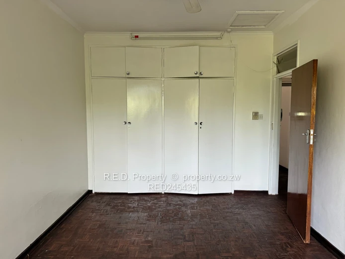 Comfortable Double-Storey Living In Ascot!