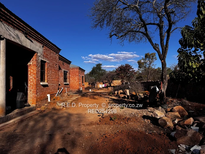 Luxury 7-Bedroom Residence with Exceptional Finishing Potential In Matsheumhlope!