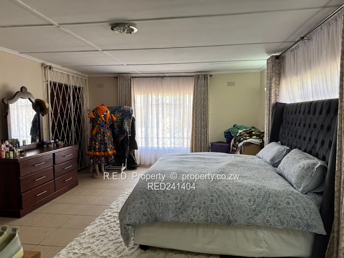 Space, Security, and Investment Potential in One In Manningdale!