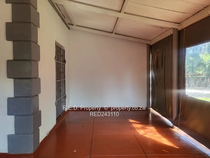 Commercial Property for Rent In Suburbs!