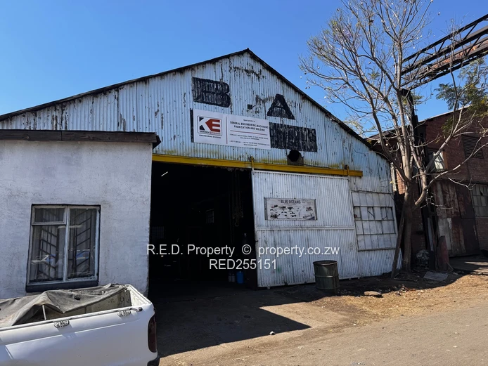 An expansive industrial and commercial complex In thorngrove!