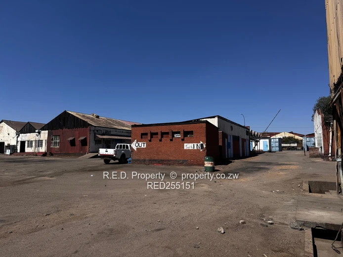An expansive industrial and commercial complex In thorngrove!
