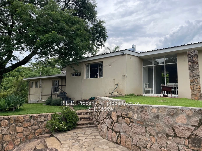 Character-filled Split-level Living In Burnside!