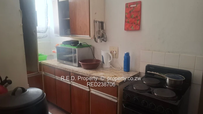 Comfortable, Secure Living with Private Garden Space In Paddonhurst!